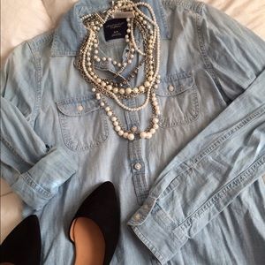 American Eagle Button Up