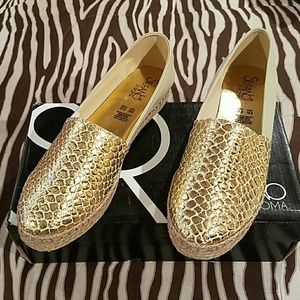 Woman shoes