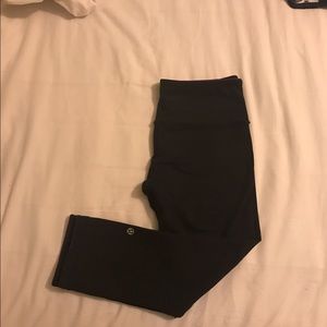 Lululemon wunder under size 8 leggings