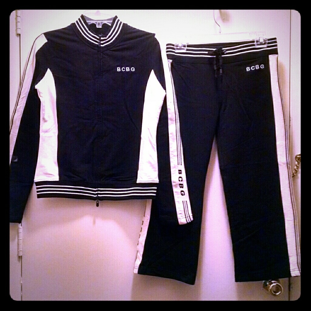 Rare BCBG Max Azaria Capri sweat suit