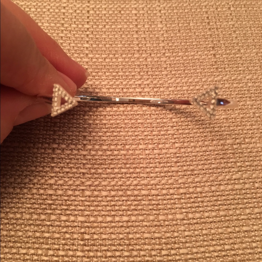 Pavé Arrow Cuff
