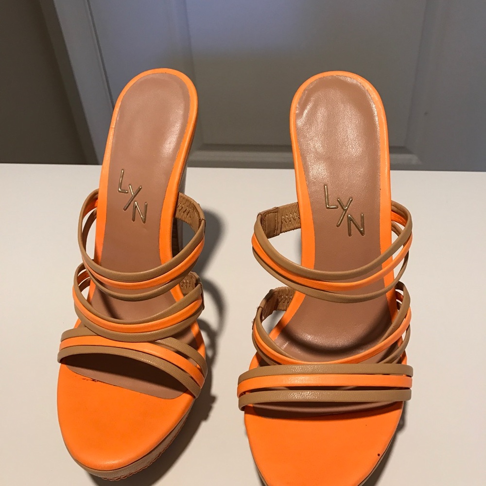 Lyn high heel for woman.