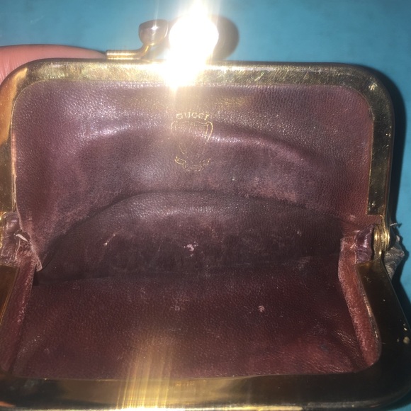 Gucci Bags - Gucci vintage coin purse Gucci Bags - Gucci vintage coin purse
