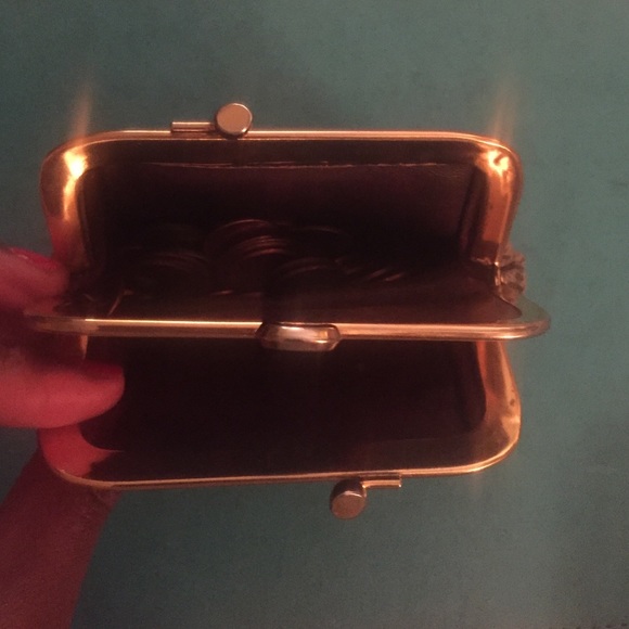 Gucci Bags - Gucci vintage coin purse Gucci Bags - Gucci vintage coin purse