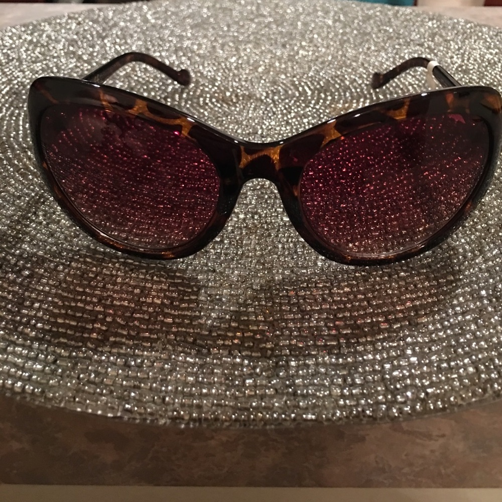 Authentic Jessica Simpson Sunglasses NWT!