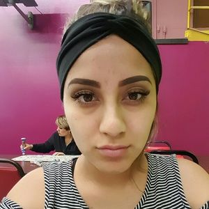 Meet your Posher, Monique