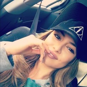 Meet your Posher, Ida