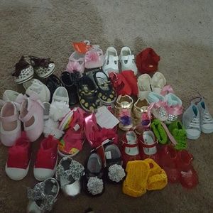 ❤SOLD❤ Bundle of baby girl shoes