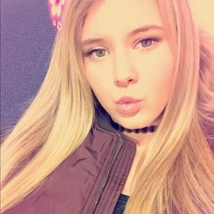 Meet your Posher, Kayla