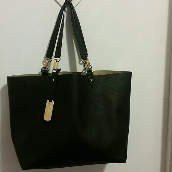 Handbags - Picture 4 of 4