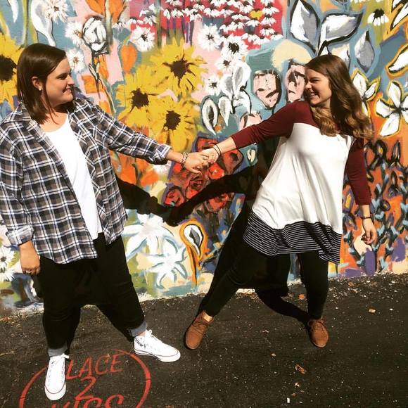 Meet your Posher, Heather - Picture 1 of 1