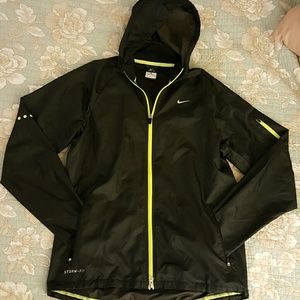 NIKE Storm-Fit Ripstop Reflective Running Jacket