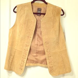 Genuine suede embroidered vest