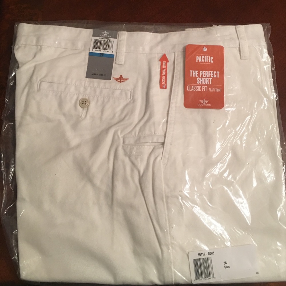 Brand new men's Dockers shorts