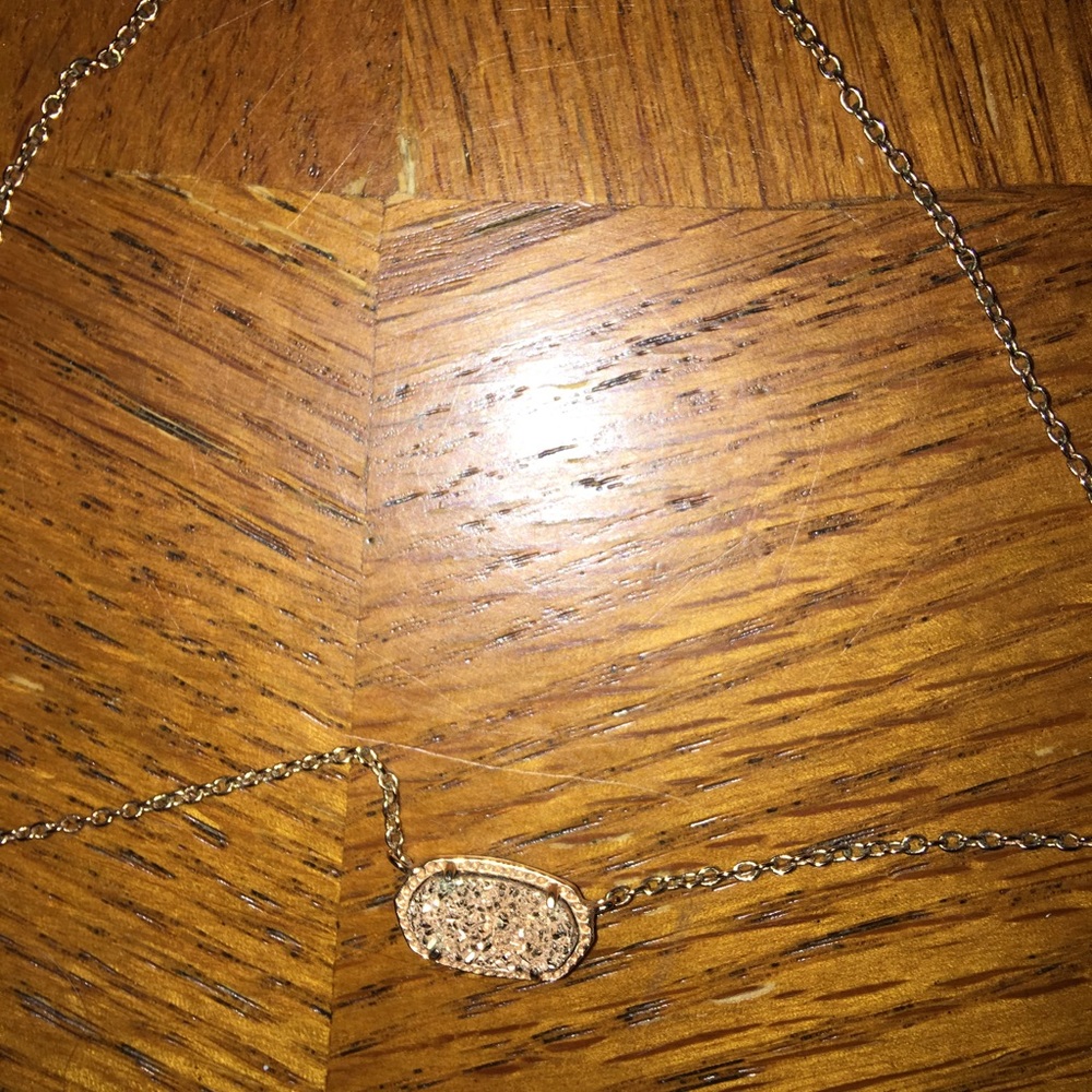 Kendra Scott rose gold necklace