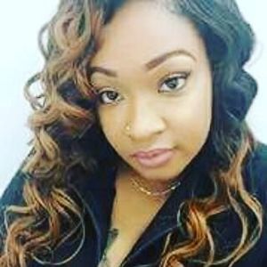 Meet your Posher, Monique