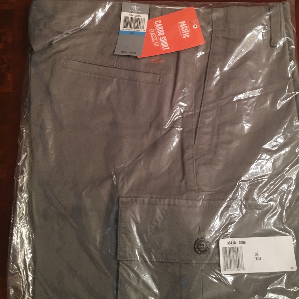 Men's cargo shorts
