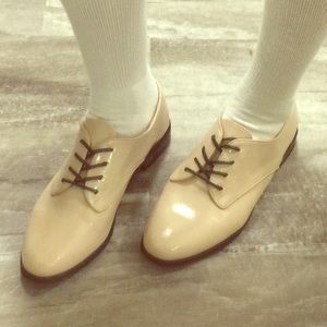 Aldo patent leather school girl shoes S. 9