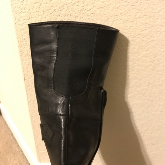 Boots - Picture 3 of 3