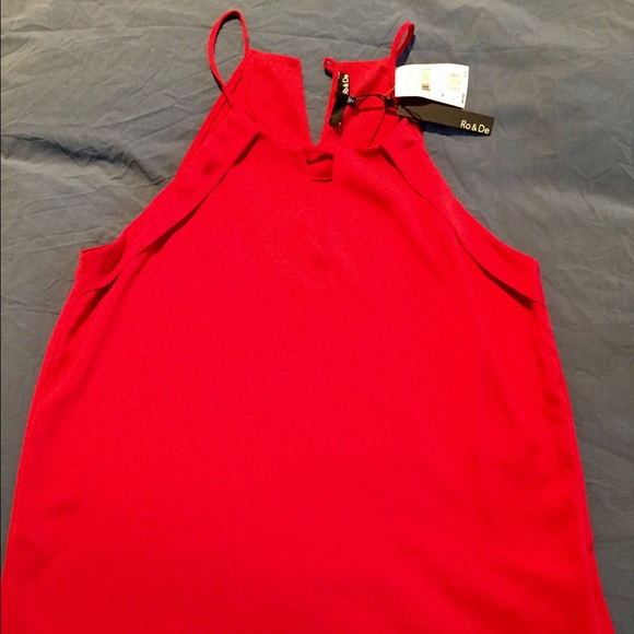 Red camisole - Picture 1 of 4