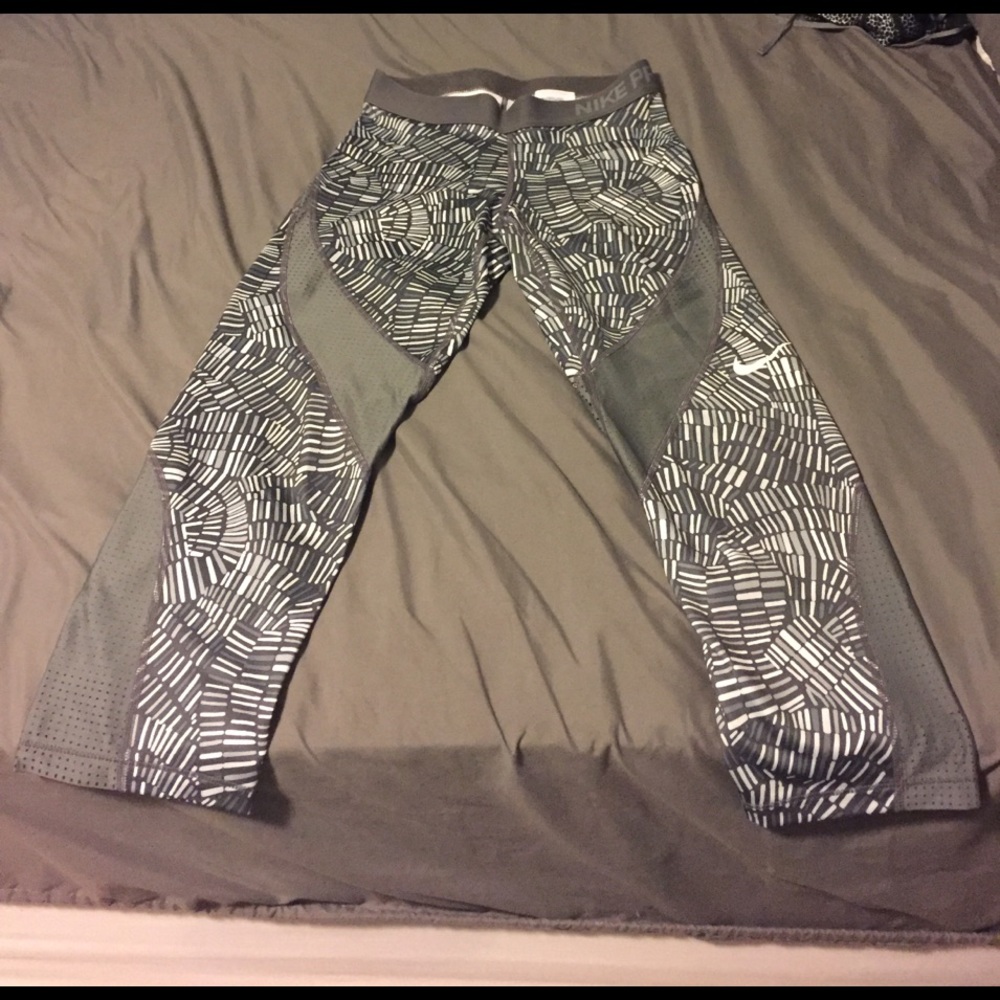 Nike Pro Crop Leggings