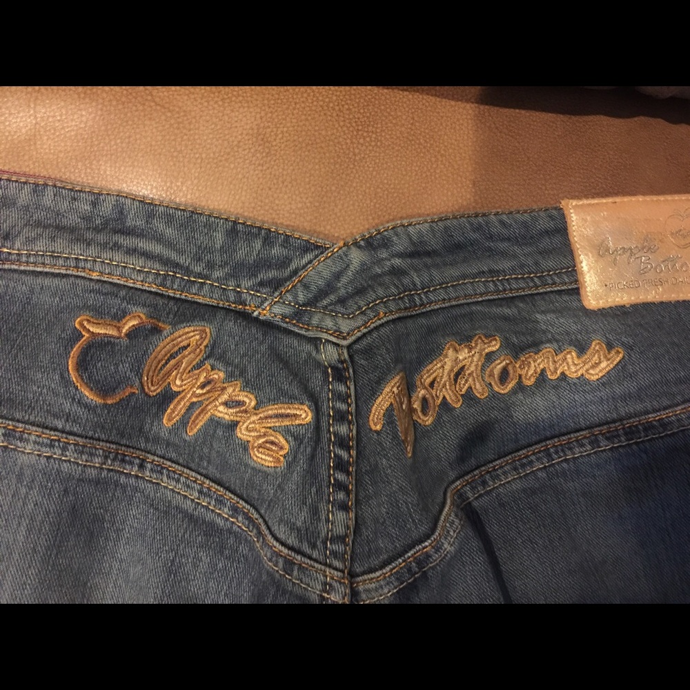 Authentic Apple Bottom Jeans - Picture 4 of 5
