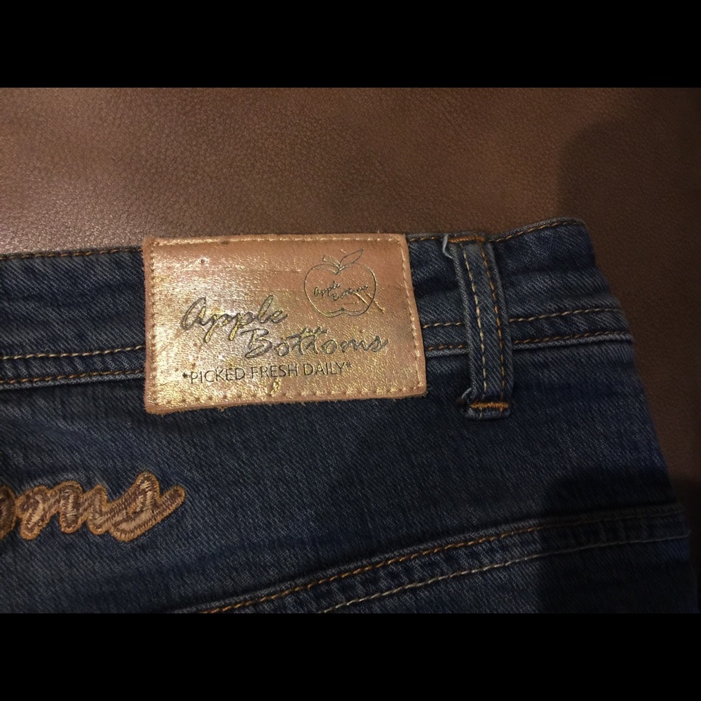 Authentic Apple Bottom Jeans - Picture 5 of 5