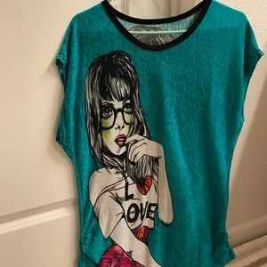 Green oversized top with girl print