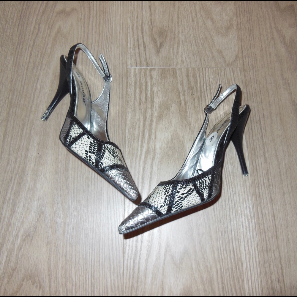 Dollhouse kitten heel