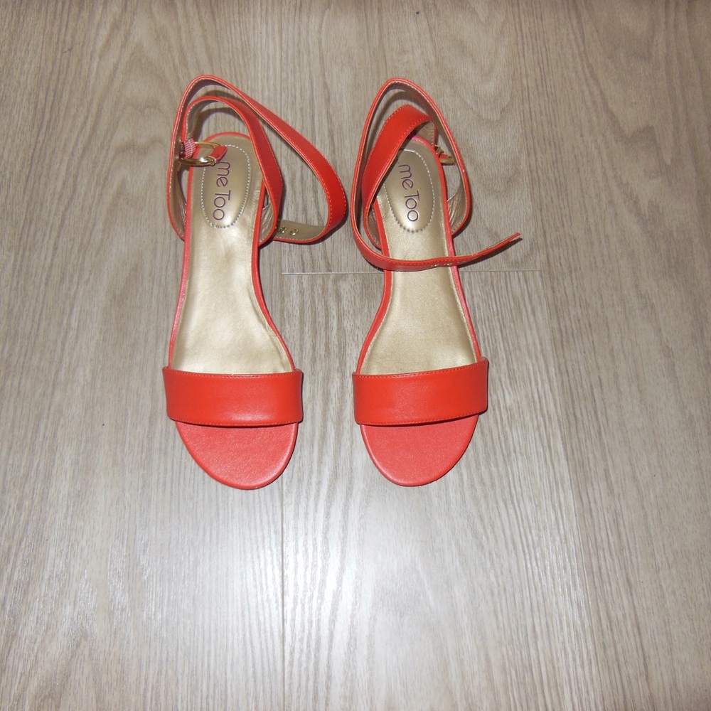 Sandals with Gold tone heel