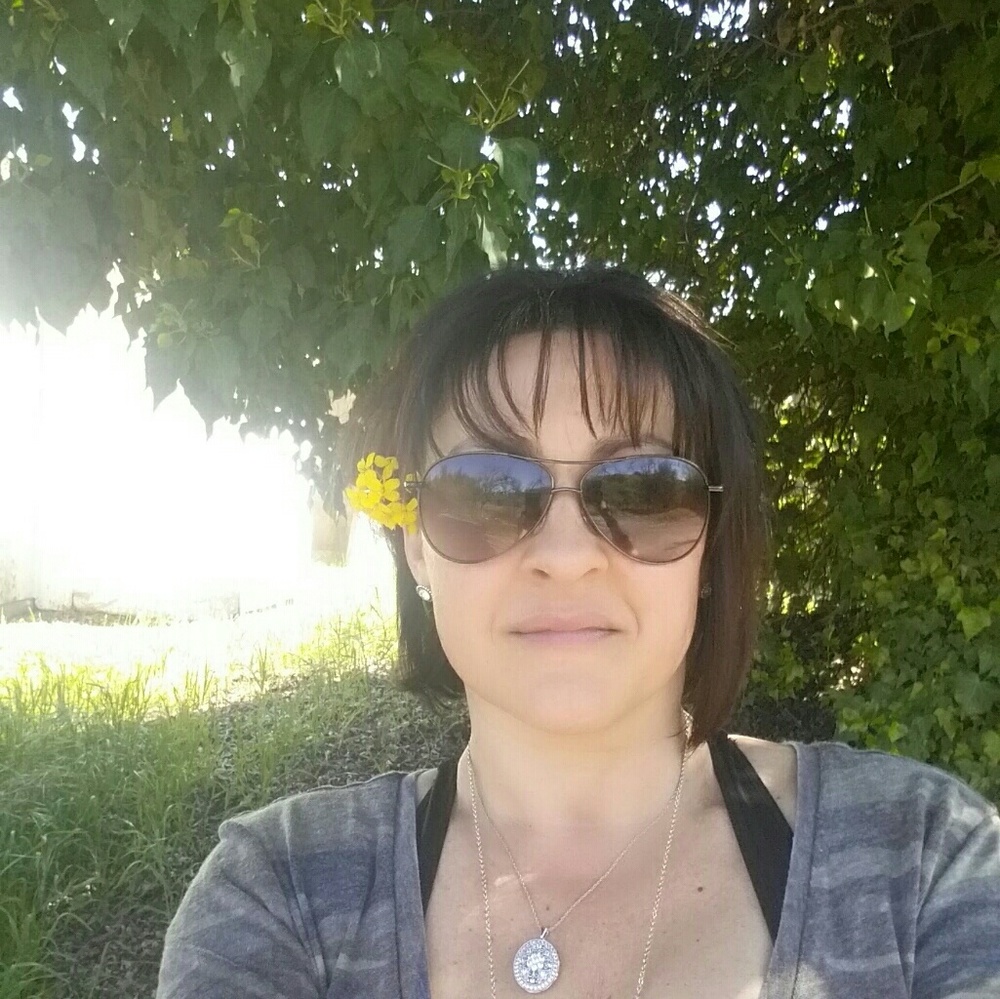 Meet your Posher, Debbie