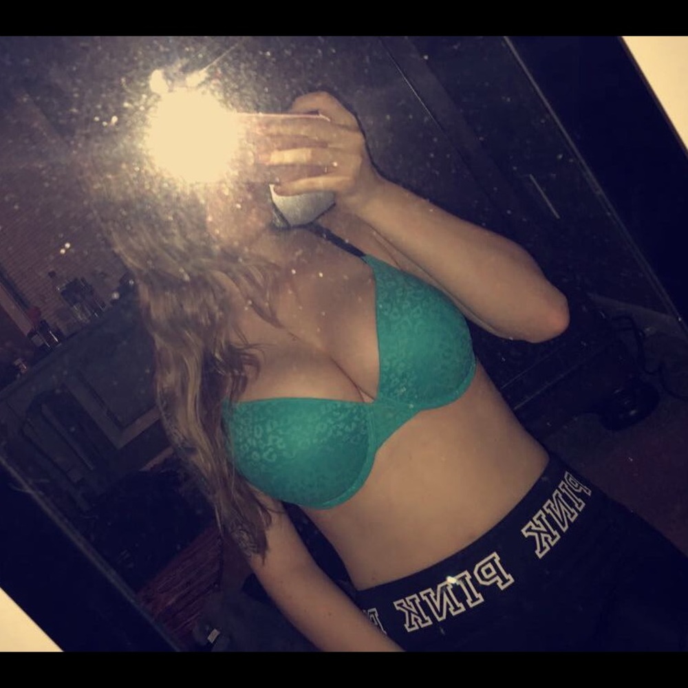 PINK Victoria's Secret bra