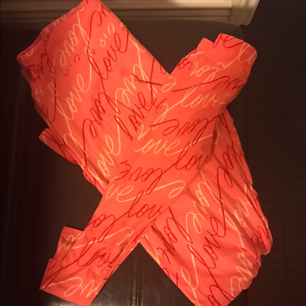 Lularoe Mommy and me Valentine's Set!