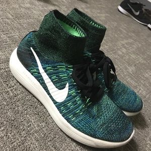 Nike LunarEpic Flyknit, Size 9.5