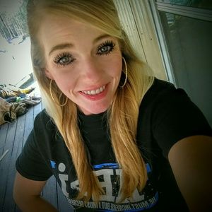 Meet your Posher, Nicole