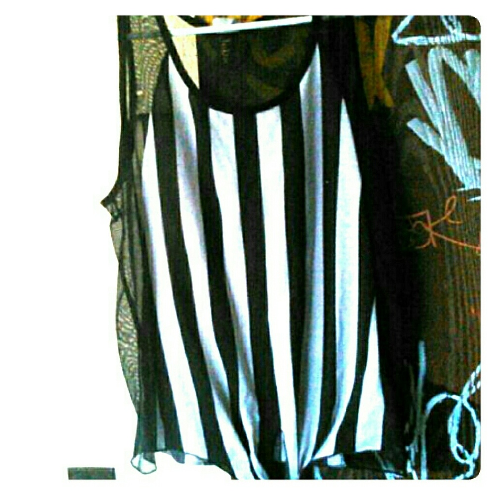 Stripe tank