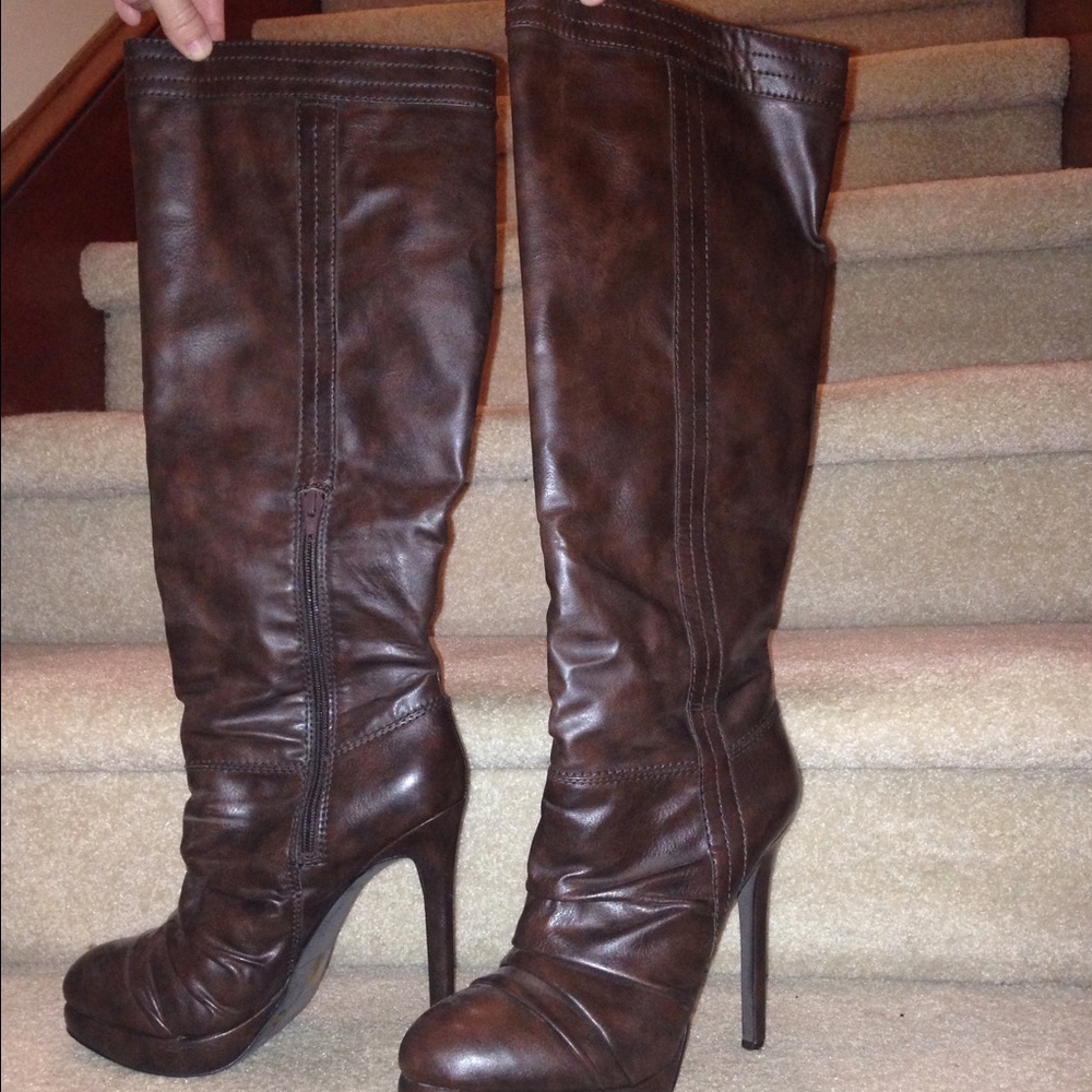 Women's knee high boots
