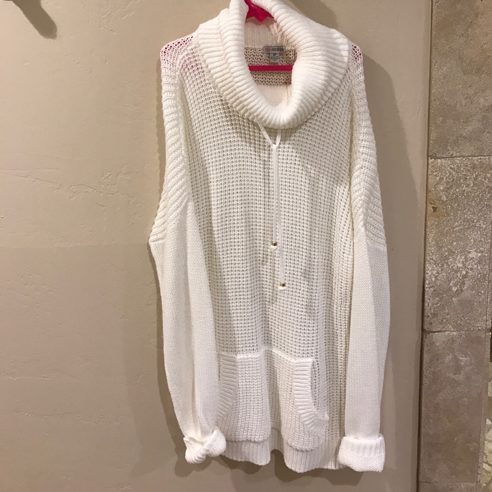 Guess White Turtleneck size S/P