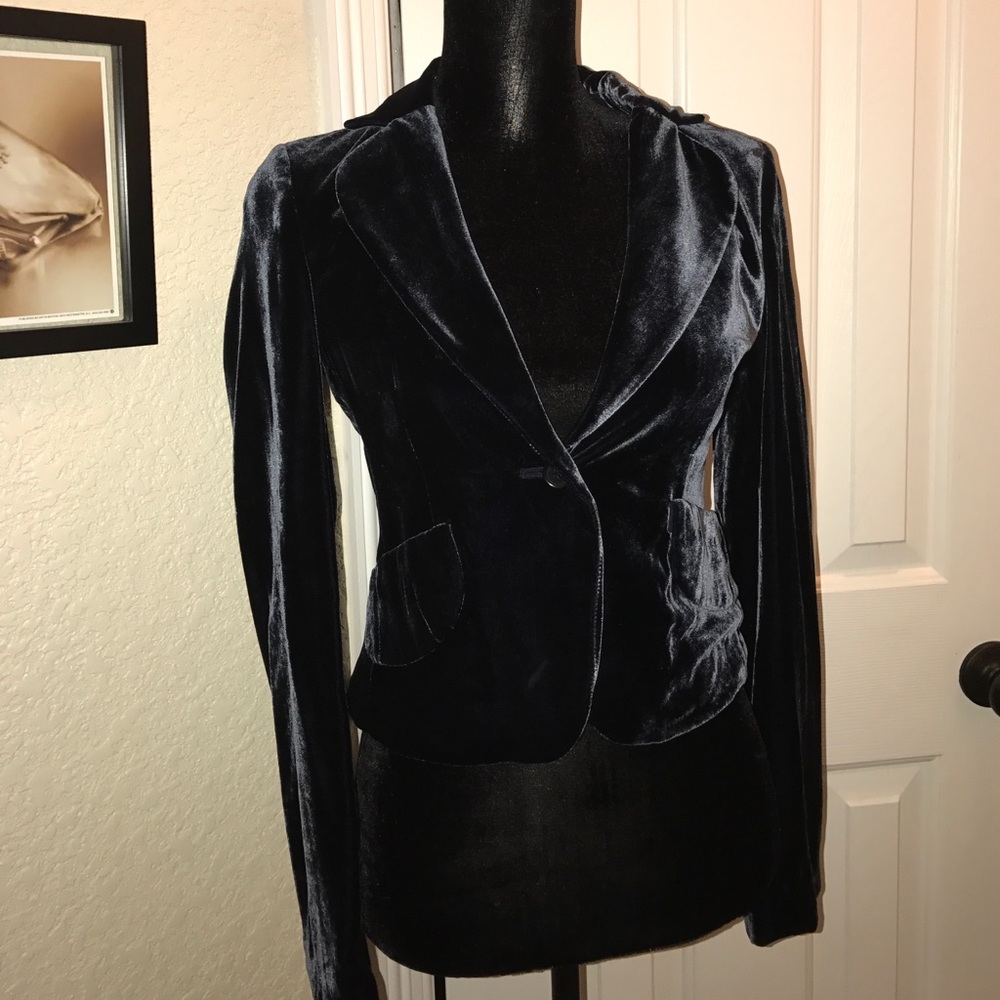 BCBG velvet fitted blazer