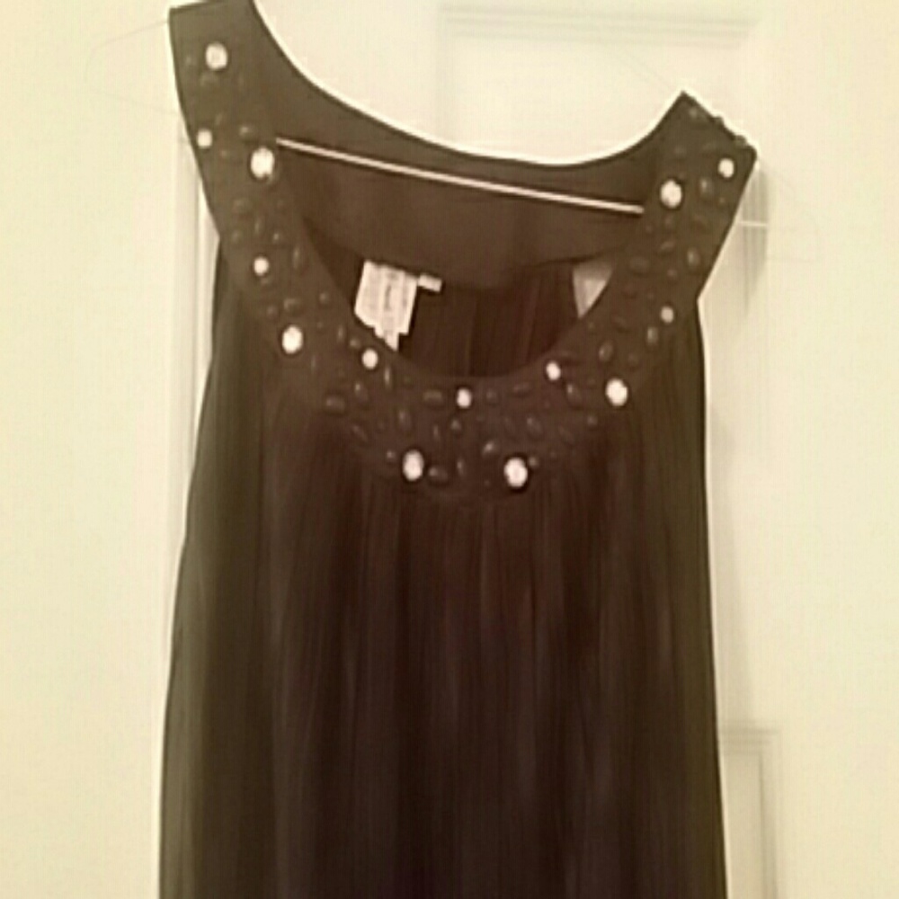 Sleeveless brown silk tops with brown/white stone