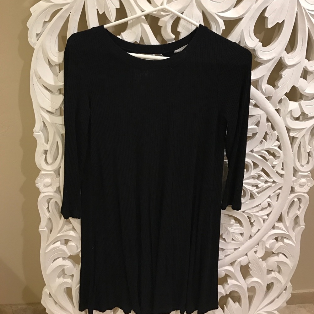 black long sleeve dress