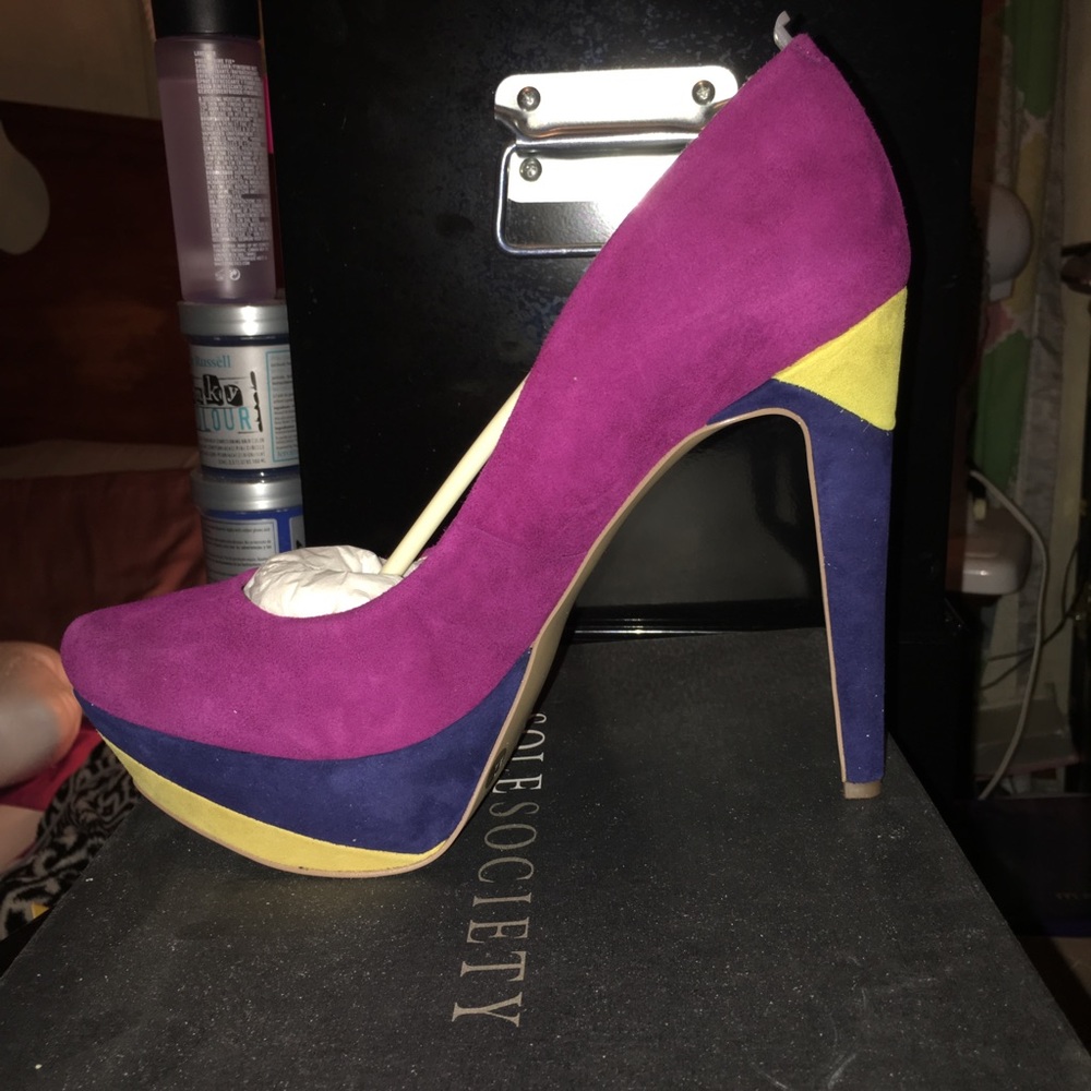 Tricolor high heels
