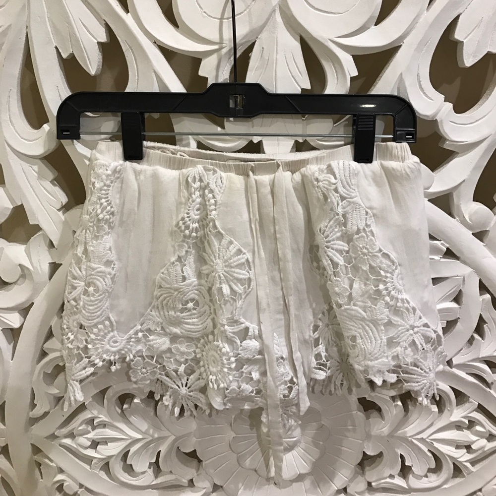 white lace flowy shorts