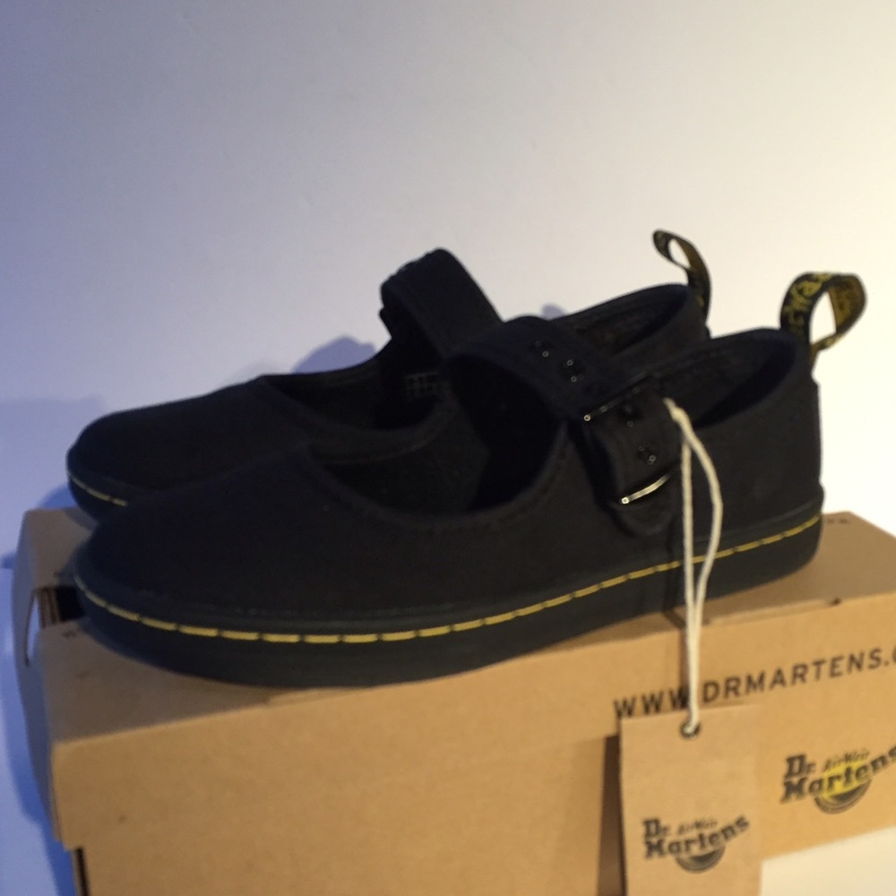 Dr. Martens Carnaby Mary Janes