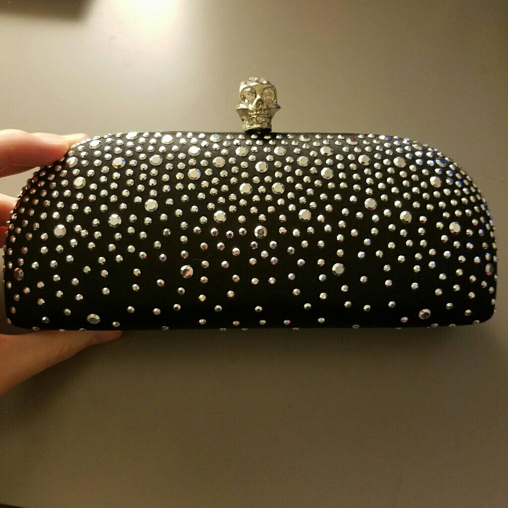 Rhinestone Skull Clutch