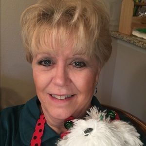 Meet your Posher, Debra