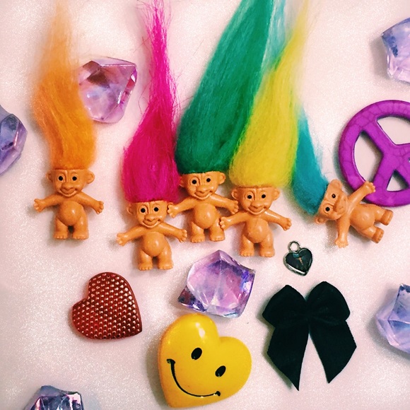 ๐NEW๐ 90's Nostalgia Troll Doll Velvet Choker - Picture 2 of 4