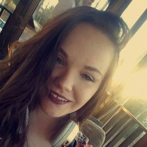 Meet your Posher, Hailey