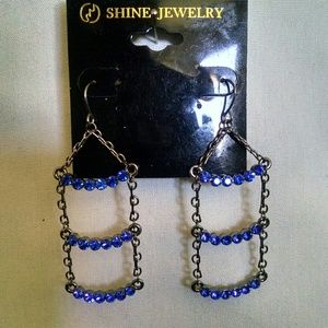 Beautiful blue rhinestone gunmetal earring
