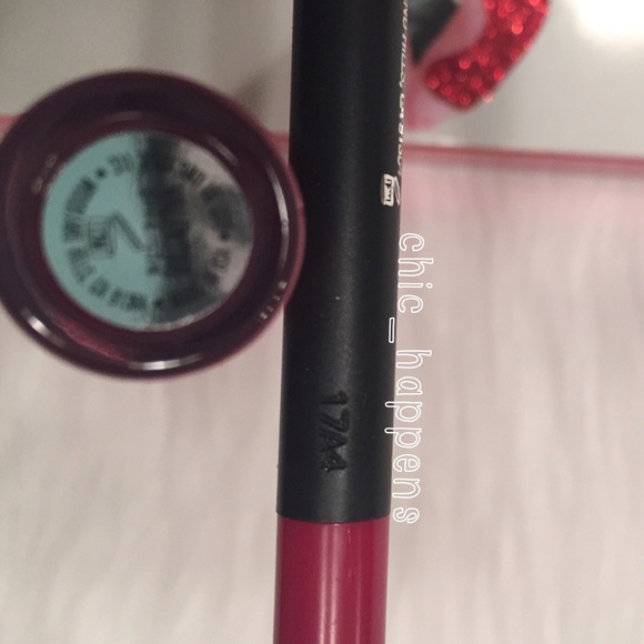 SOLD💋Kylie 'Valentine' Matte Lipstick - Picture 5 of 8